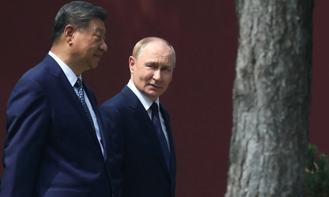 Chủ tịch Trung Quốc Tập Cận Bình và Tổng thống Nga Vladimir Putin tại Bắc Kinh, Trung Quốc ngày 2/9/2025 - Ảnh: Reuters