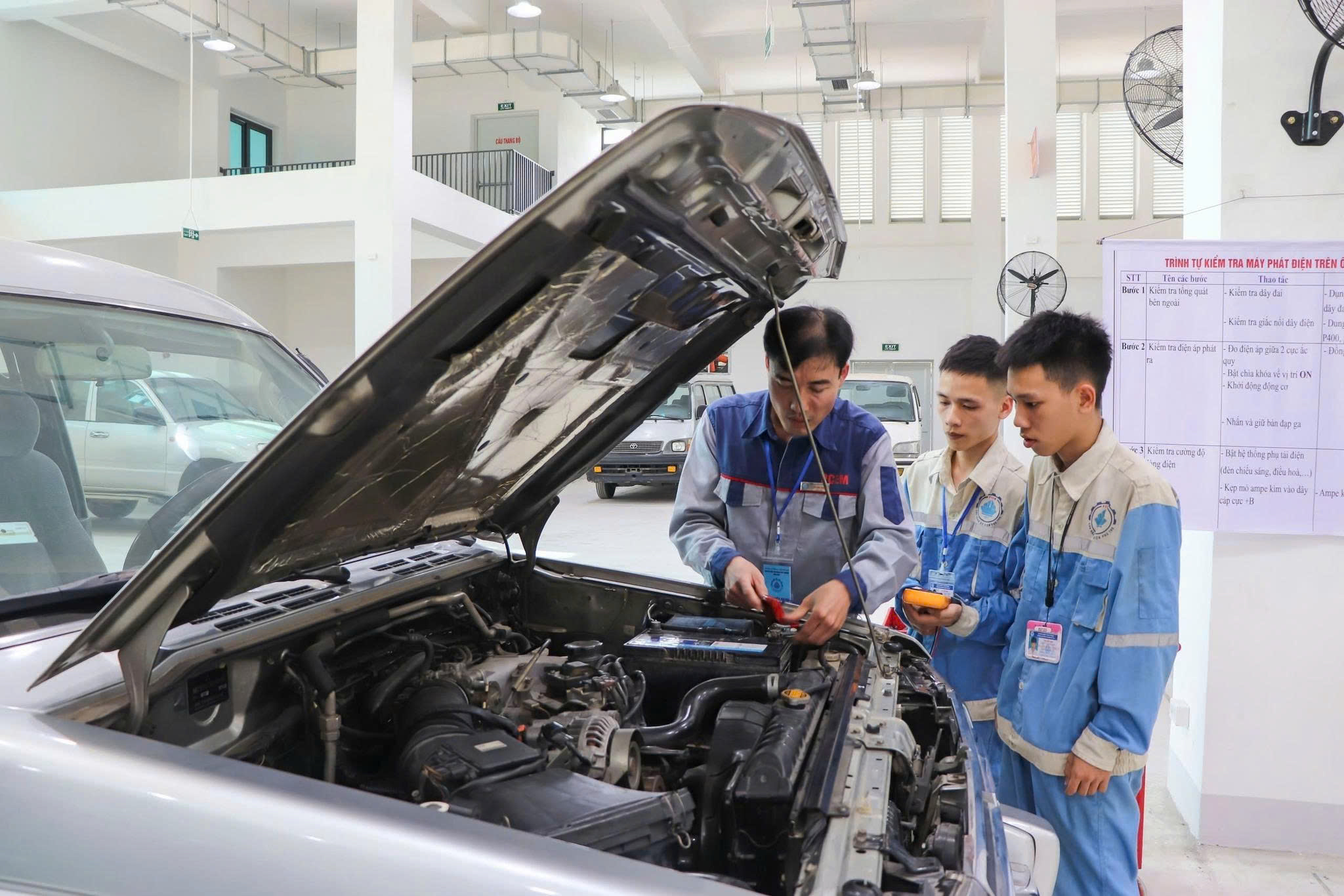 Ngành ô tô Việt trước bài toán nhân lực cơ khí chính xác chất lượng cao