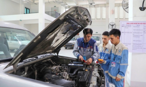 Ngành ô tô Việt trước bài toán nhân lực cơ khí chính xác chất lượng cao