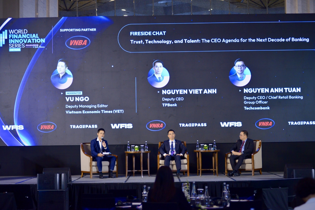 Tọa đàm “Niềm tin, công nghệ và nhân sự: Chương trình nghị sự của CEO cho thập kỷ tiếp theo của ngành ngân hàng”