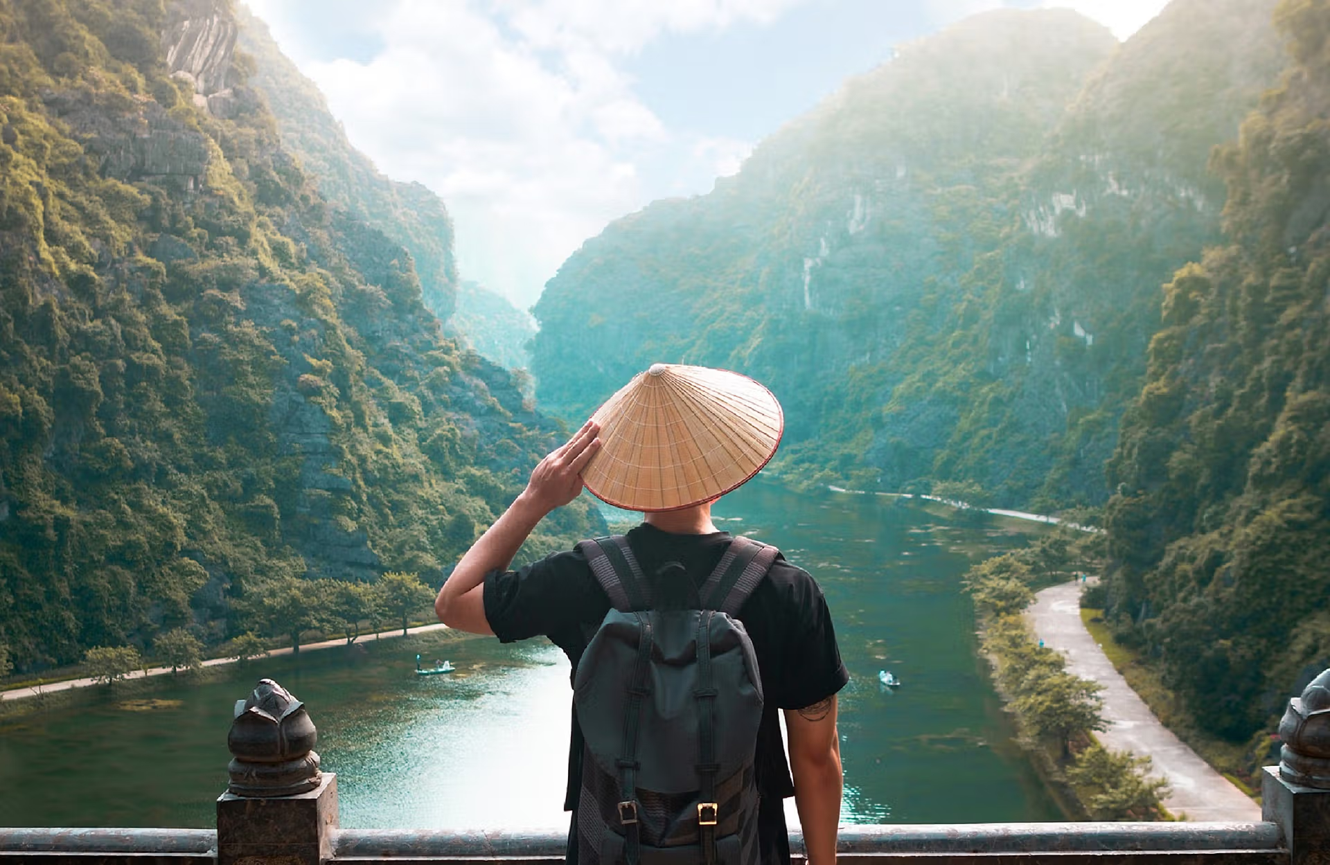 Những rào cản từng khiến du lịch tự túc trở nên khó khăn nay đã được thu hẹp đáng kể.