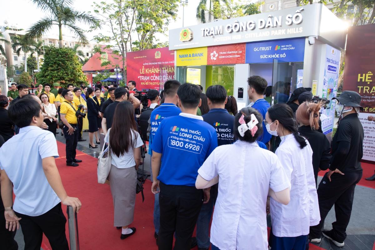 Trạm Công dân số đánh dấu bước chuyển đổi đột phá phương thức phục vụ người dân dựa trên dữ liệu, từ đơn lẻ sang tích hợp, từ thủ công sang trải nghiệm số liên thông.