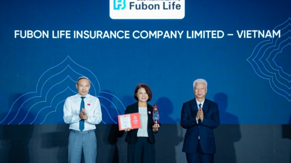 Fubon Life Việt Nam lần thứ 11 được vinh danh tại chương trình Rồng Vàng