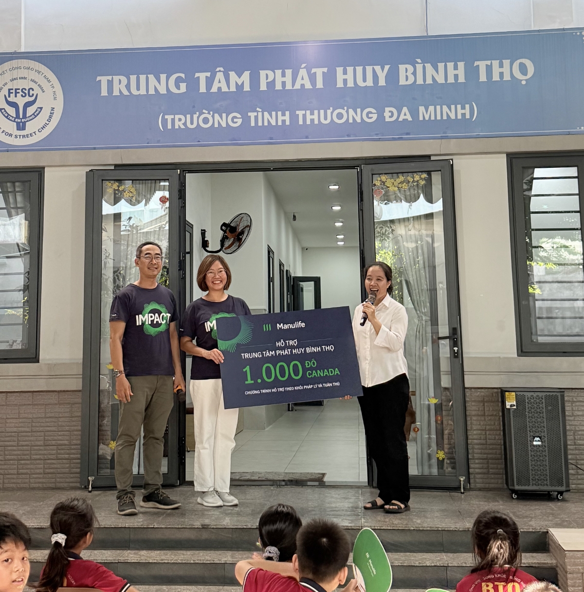 Với mỗi hoạt động thiện nguyện do nhân viên thực hiện, Tập đoàn Manulife đồng thời đóng góp 1.000 đô la Canada để gia tăng giá trị sẻ chia.&nbsp;Ảnh Hằng Vy.