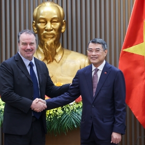 Thủ tướng Chính phủ Lê Minh Hưng tiếp Đại sứ Rick Switzer, Phó Đại diện Thương mại Hoa Kỳ - Ảnh: VGP