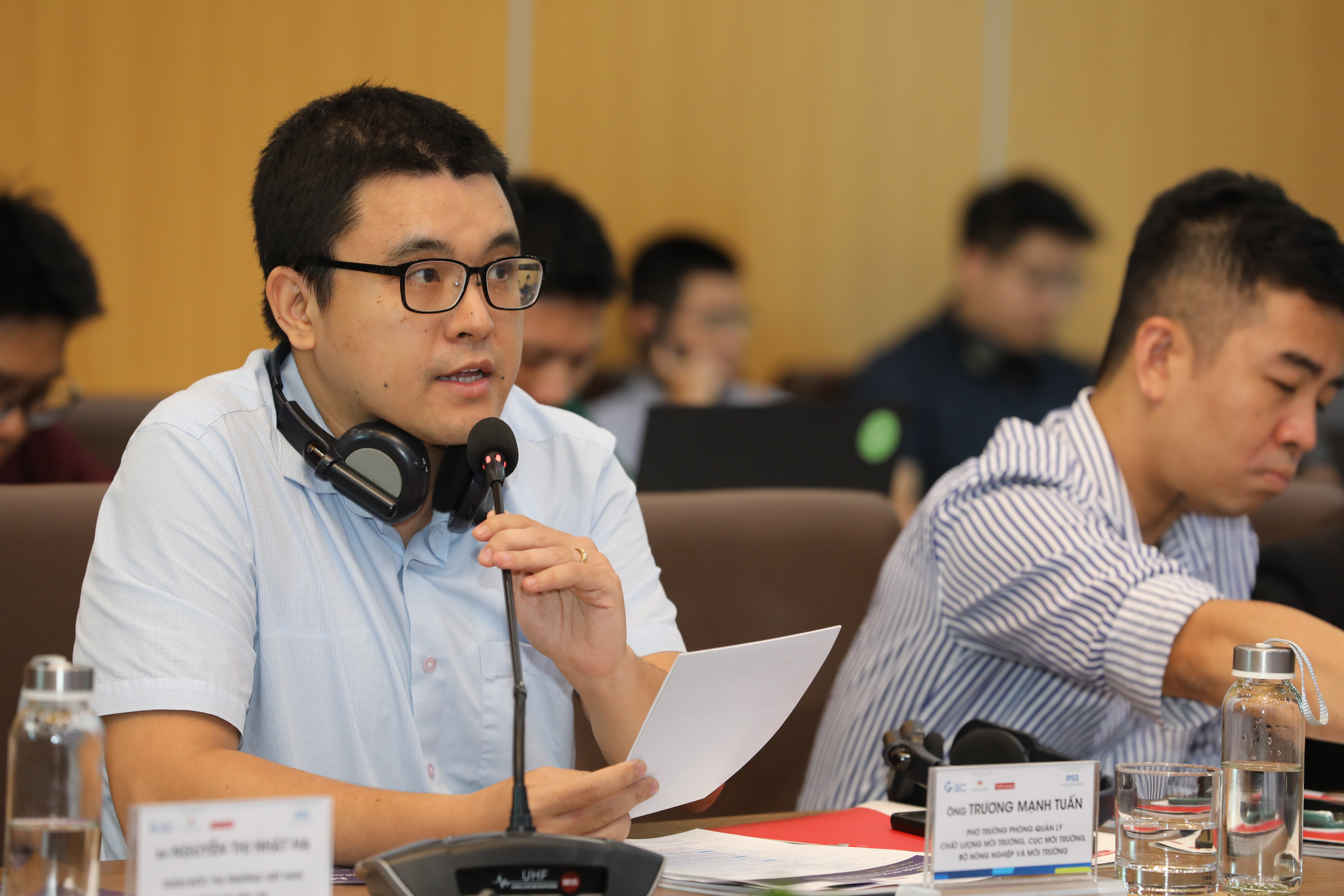 Ông Trương Mạnh Tuấn trình bày tại hội thảo “Di chuyển, Trí tuệ nhân tạo (AI) và Xã hội: Củng cố tương lai lĩnh vực giao thông vận tải tại Việt Nam”. Ảnh: Việt Dũng