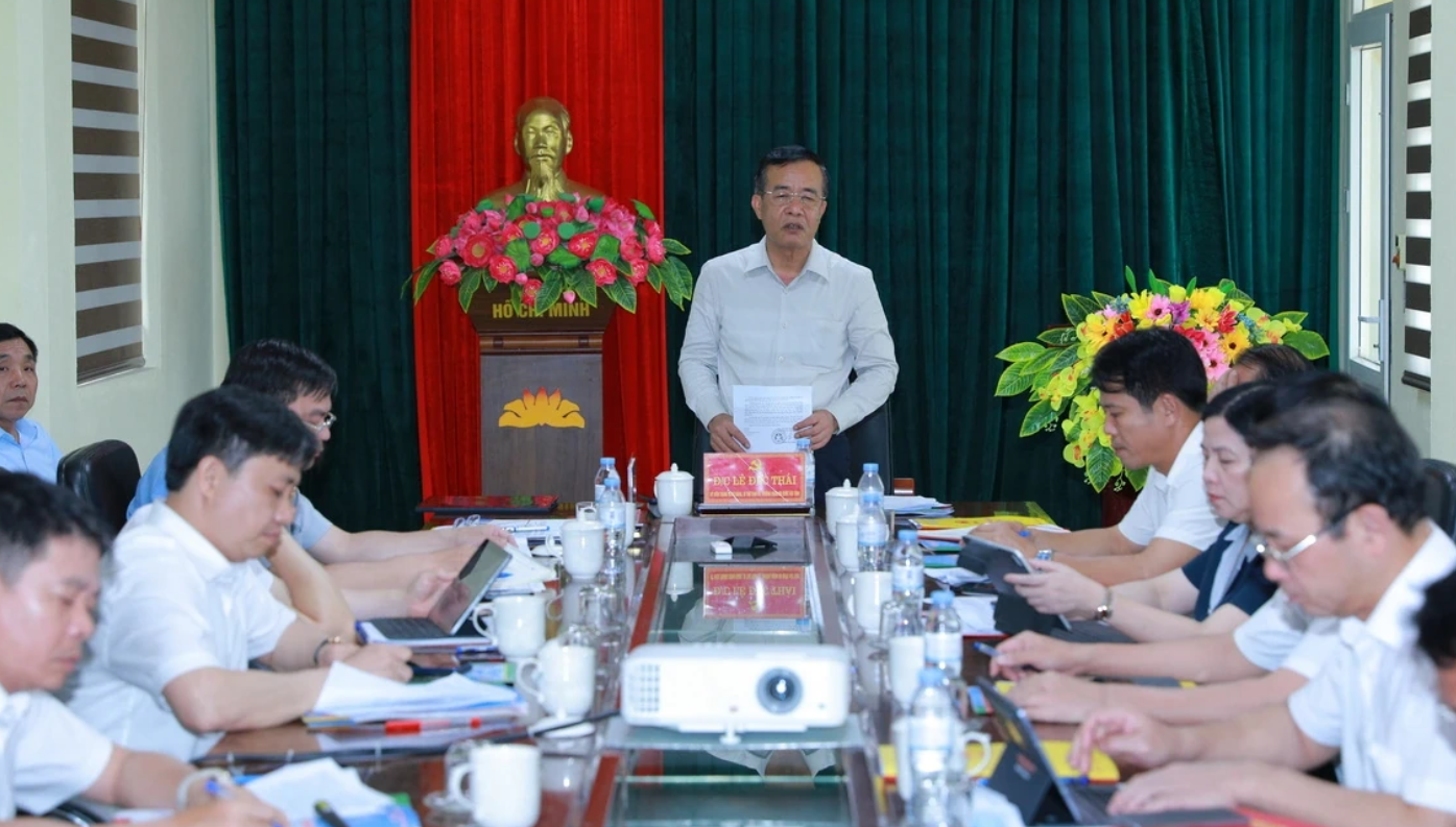 Bí thư Tỉnh ủy tỉnh Thanh Hoá Lê Đức Thái chủ trì buổi làm việc. Ảnh: Minh Hiếu