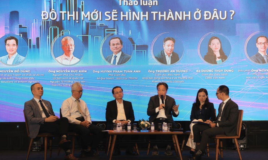 Phiên thảo luận: Đô thị mới sẽ hình thành ở đâu? trong khuôn khổ Diễn đàn Bất động sản, sáng 21/5.