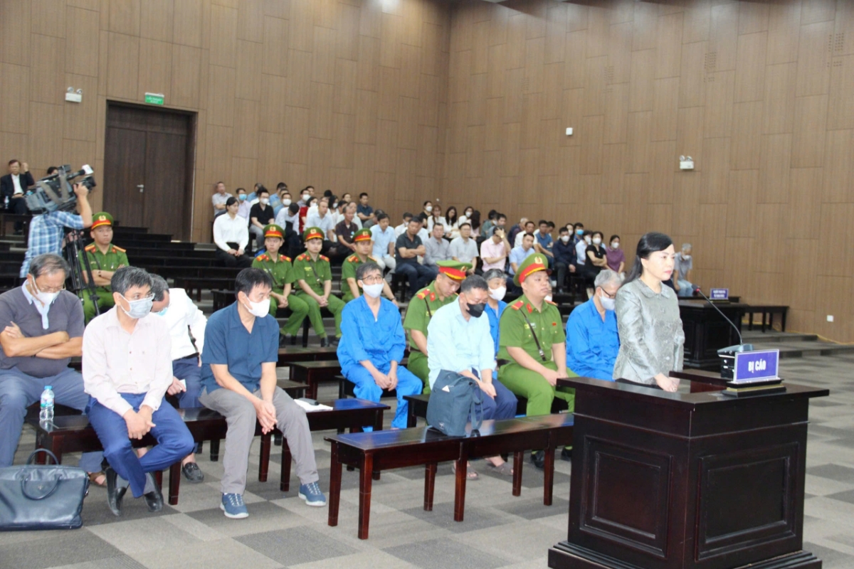 Các bị cáo tại phiên tòa ngày 21/5. Ảnh: Đỗ Mến