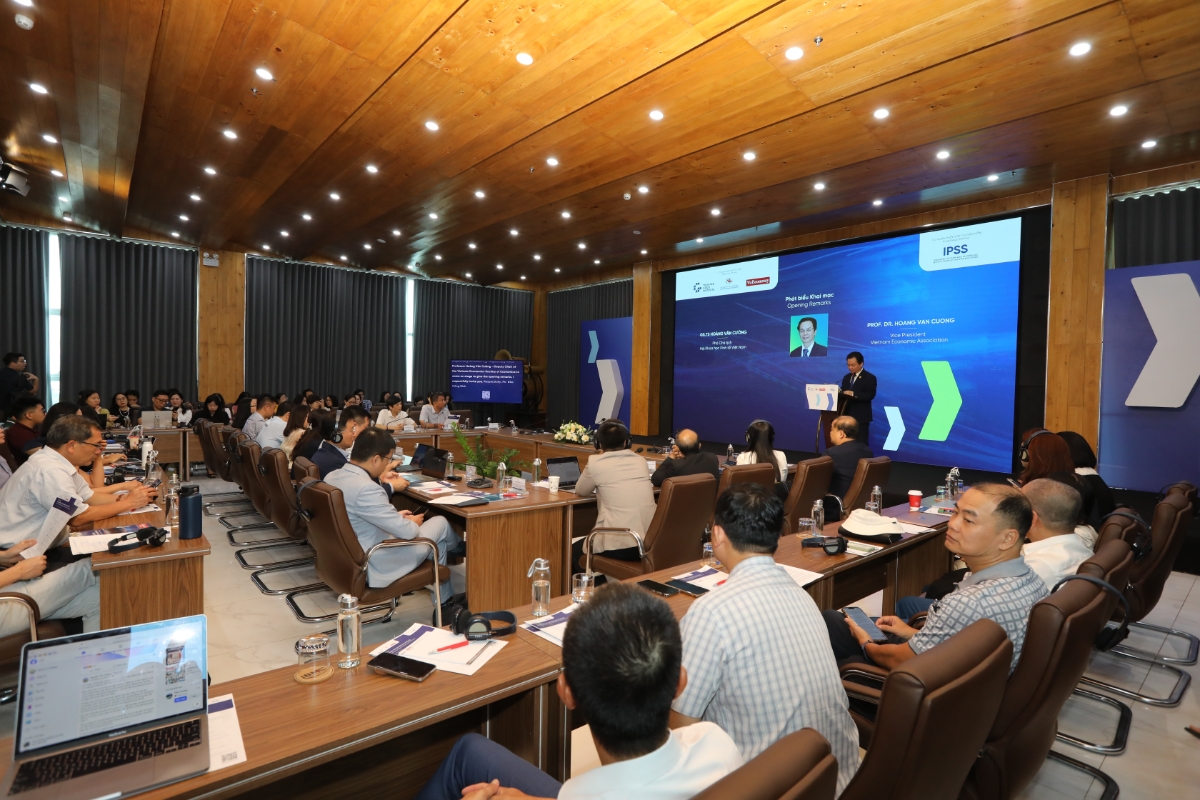 Toàn cảnh hội thảo “Di chuyển, Trí tuệ nhân tạo (AI) và Xã hội: Củng cố tương lai lĩnh vực giao thông vận tải tại Việt Nam” . Ảnh: Việt Dũng