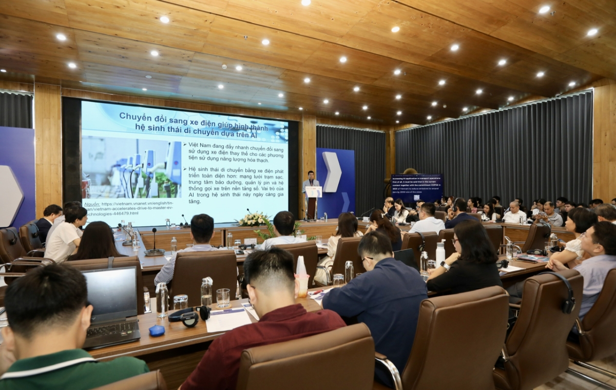 Toà cảnh hội thảo “Di chuyển, Trí tuệ nhân tạo (AI) và Xã hội: Củng cố tương lai lĩnh vực giao thông vận tải tại Việt Nam”.