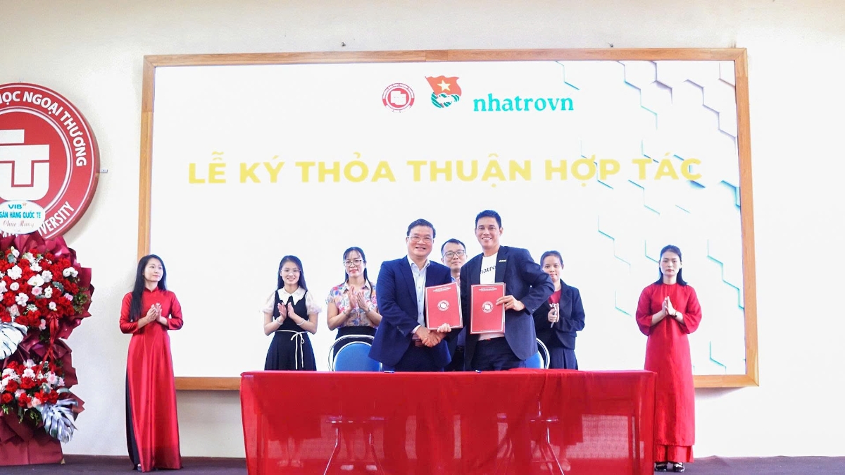 Lễ ký kết thỏa thuận hợp tác giữa Trường Đại học Ngoại thương – cơ sở Quảng Ninh và Công ty TNHH Giải pháp Công nghệ NHATROVN.&nbsp;