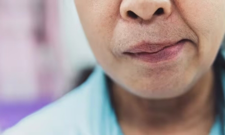 Mùa hè là thời điểm nhiều người chủ quan, nghĩ thời tiết nóng nên không thể “trúng lạnh”.