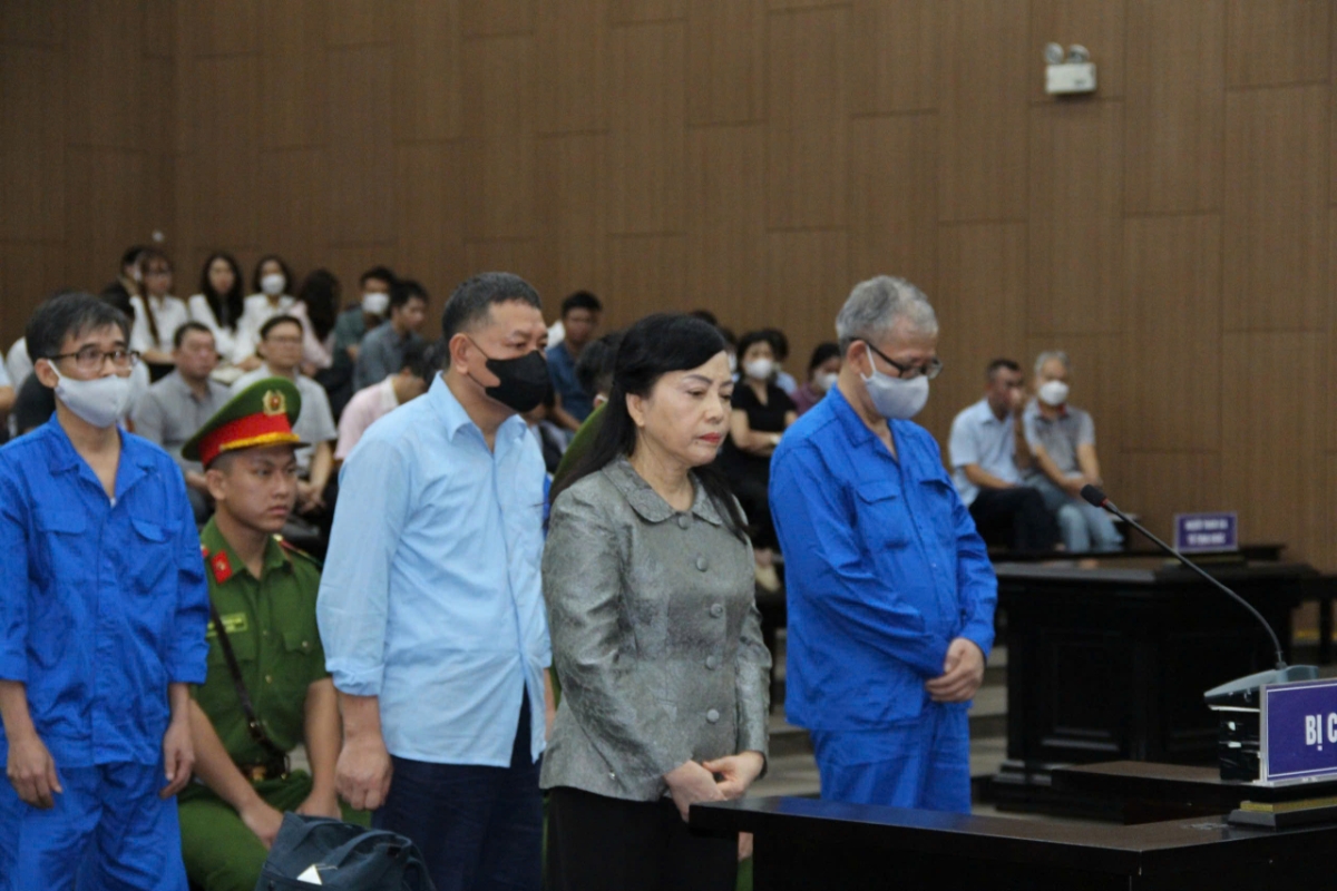 Các bị cáo tại tòa.