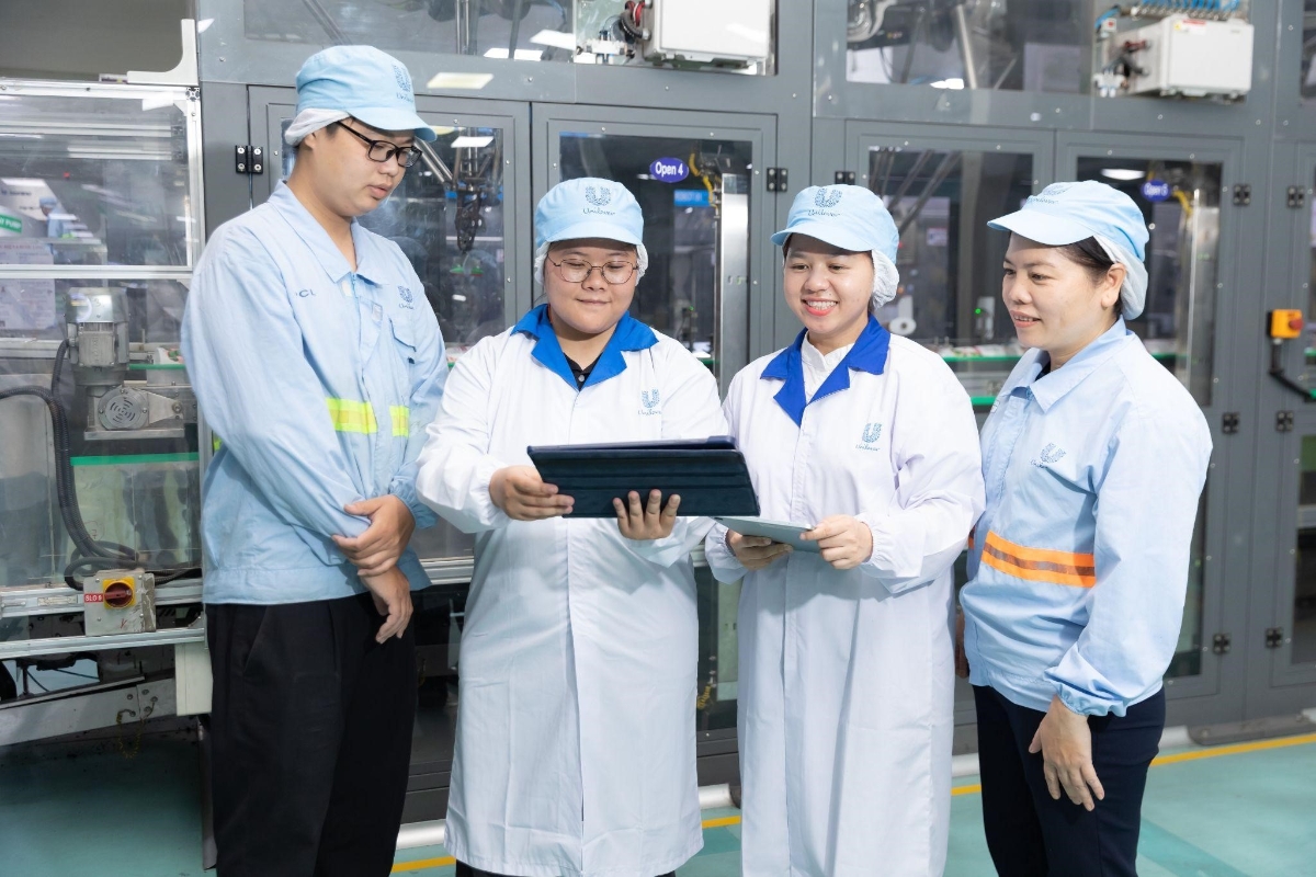 Doanh nghiệp đã tạo ra gần 1.400 việc làm trực tiếp và đóng góp vào hệ sinh thái khoảng 10.000 việc làm gián tiếp thông qua mạng lưới đối tác rộng khắp