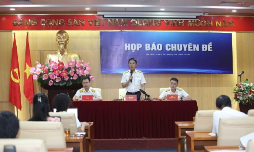 Cục Thuế lên tiếng về việc nợ thuế ít vẫn bị tạm hoãn xuất cảnh