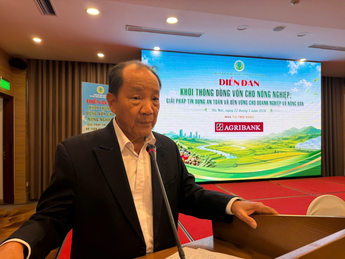 Ông Hồ Xuân Hùng: 