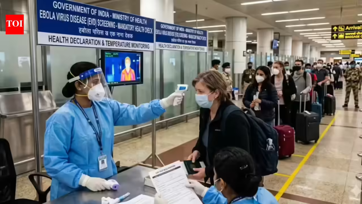 Ấn Độ đã đặt tất cả các sân bay trong tình trạng báo động và tiến hành kiểm tra sàng lọc nghiêm ngặt hành khách.