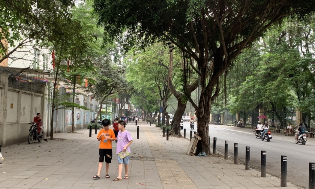 Kinh tế vỉa hè Hà Nội: Cần một cơ chế công bằng, nhân văn và an toàn xã hội