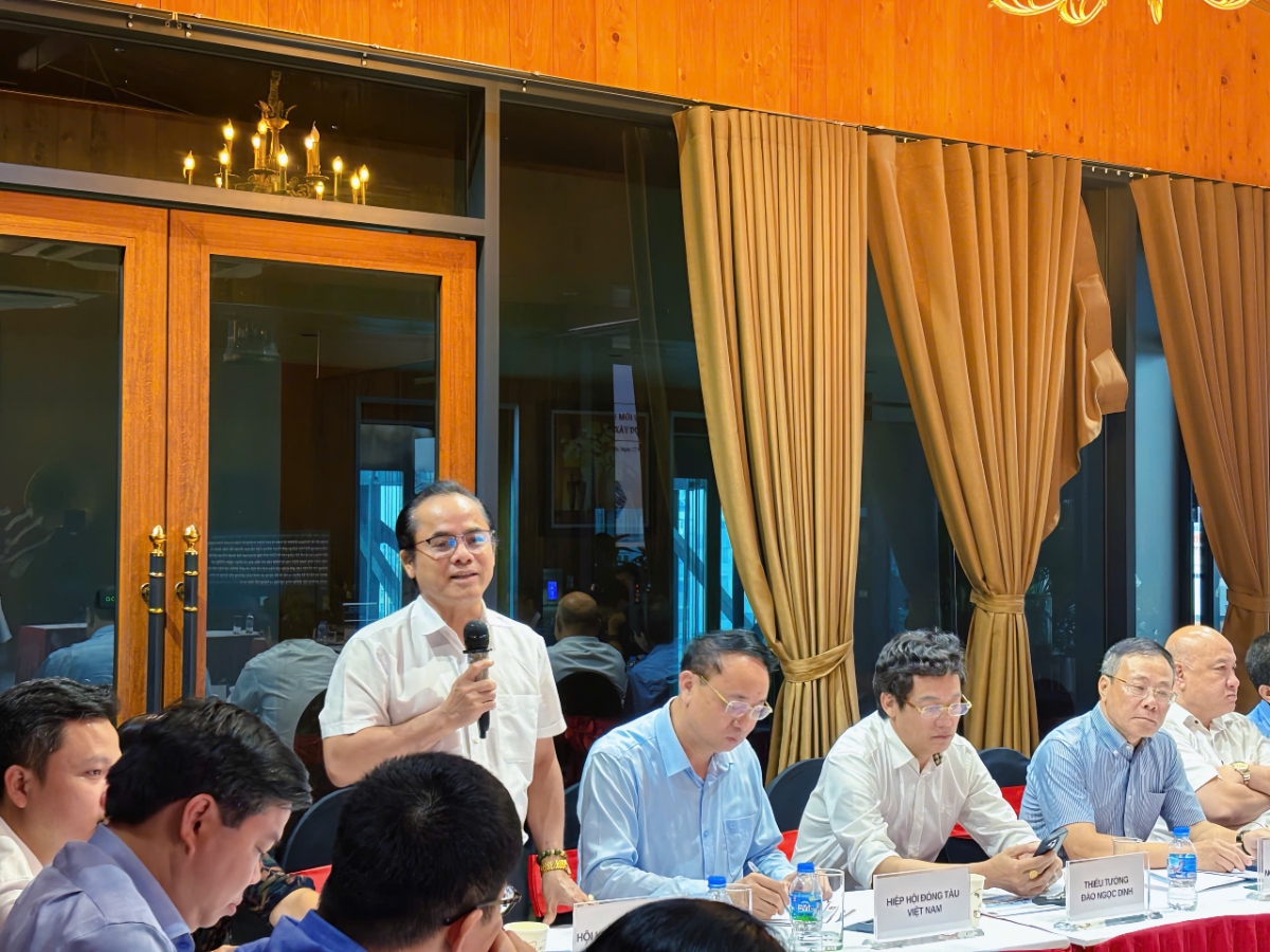 Ông Vũ Ngọc Khiêm, Phó Hiệu trưởng Trường Đại học Công nghệ Giao thông Vận tải, Chủ tịch Hội Khoa học Kỹ thuật Công nghiệp Tàu thủy Việt Nam.&nbsp;