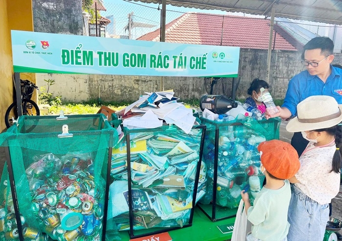 Các điểm thu gom rác tái chế tại thành phố Huế góp phần nâng cao ý thức giảm thiểu rác thải nhựa và khuyến khích phân loại rác tại nguồn của người dân địa phương
