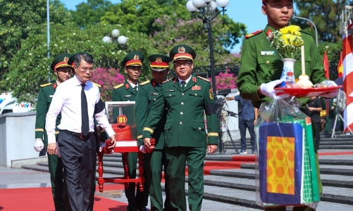 Thủ tướng Lê Minh Hưng dự lễ truy điệu, an táng hài cốt liệt sĩ tại tỉnh Quảng Trị