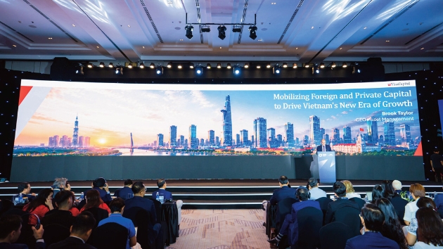  Essential role of private captal for Vietnam's development