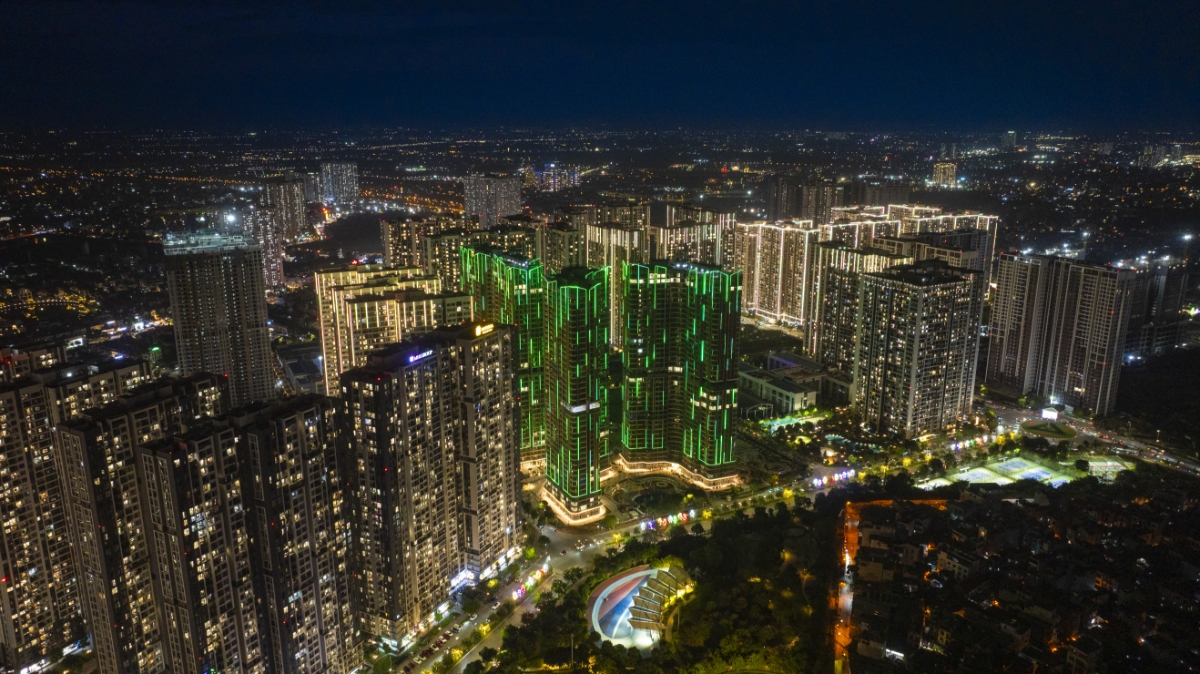 Dự án LUMIÈRE Evergreen nổi bật giữa đại đô thị Smart City khi thành phố lên đèn.