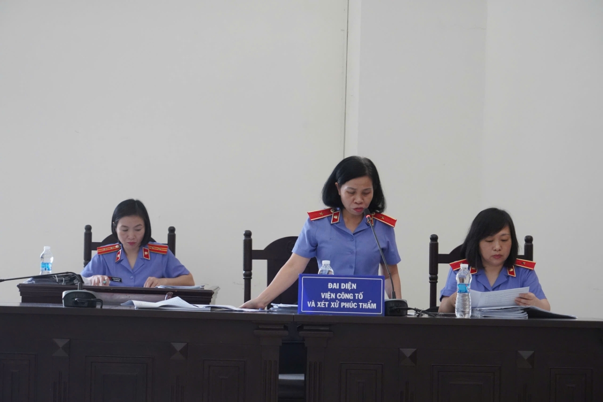 Đại diện Viện Kiểm sát nêu quan điểm tại phiên tòa phúc thẩm. Ảnh: CTV.