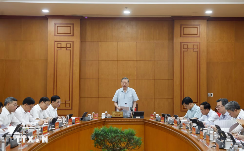 Tổng Bí thư, Chủ tịch nước Tô Lâm, Trưởng Ban Chỉ đạo Trung ương về phát triển khoa học, công nghệ, đổi mới sáng tạo và chuyển đổi số, chủ trì buổi làm việc của Thường trực Ban Chỉ đạo để cho chủ trương về công tác nghiên cứu khoa học cơ bản. Ảnh: TTXVN