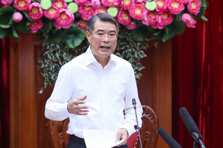 Thủ tướng Lê Minh Hưng ghi nhận, biểu dương những nỗ lực, kết quả đáng khích lệ mà Đảng bộ, chính quyền và nhân dân tỉnh Vĩnh Long đạt được trong thời gian qua - Ảnh: VGP