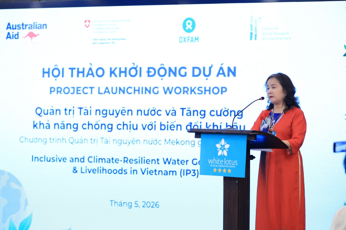 Bà Trịnh Thị Định phát biểu tại hội thảo.