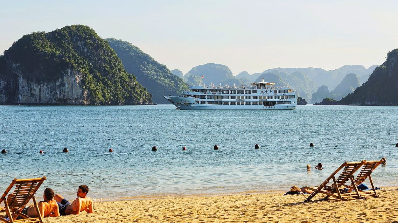 Quảng Ninh đặt mục tiêu năm 2026 đón khoảng 22 triệu lượt khách, trong đó có khoảng 5,2 triệu lượt khách quốc tế.