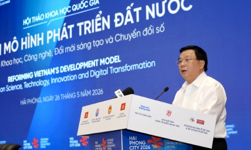 Kết hợp hài hòa giữa kiên định và đổi mới, phát triển để ổn định, ổn định để phát triển bền vững