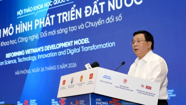 Kết hợp hài hòa giữa kiên định và đổi mới, phát triển để ổn định, ổn định để phát triển bền vững