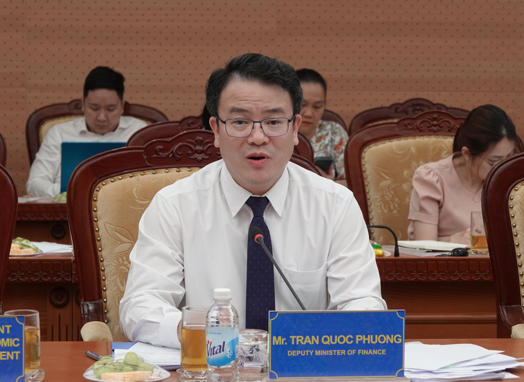 Thứ trưởng Bộ Tài chính Trần Quốc Phương phát biểu tại cuộc họp. (Ảnh: CTT Bộ Tài chính)