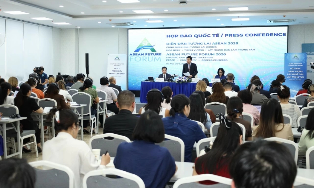 Toàn cảnh họp báo.