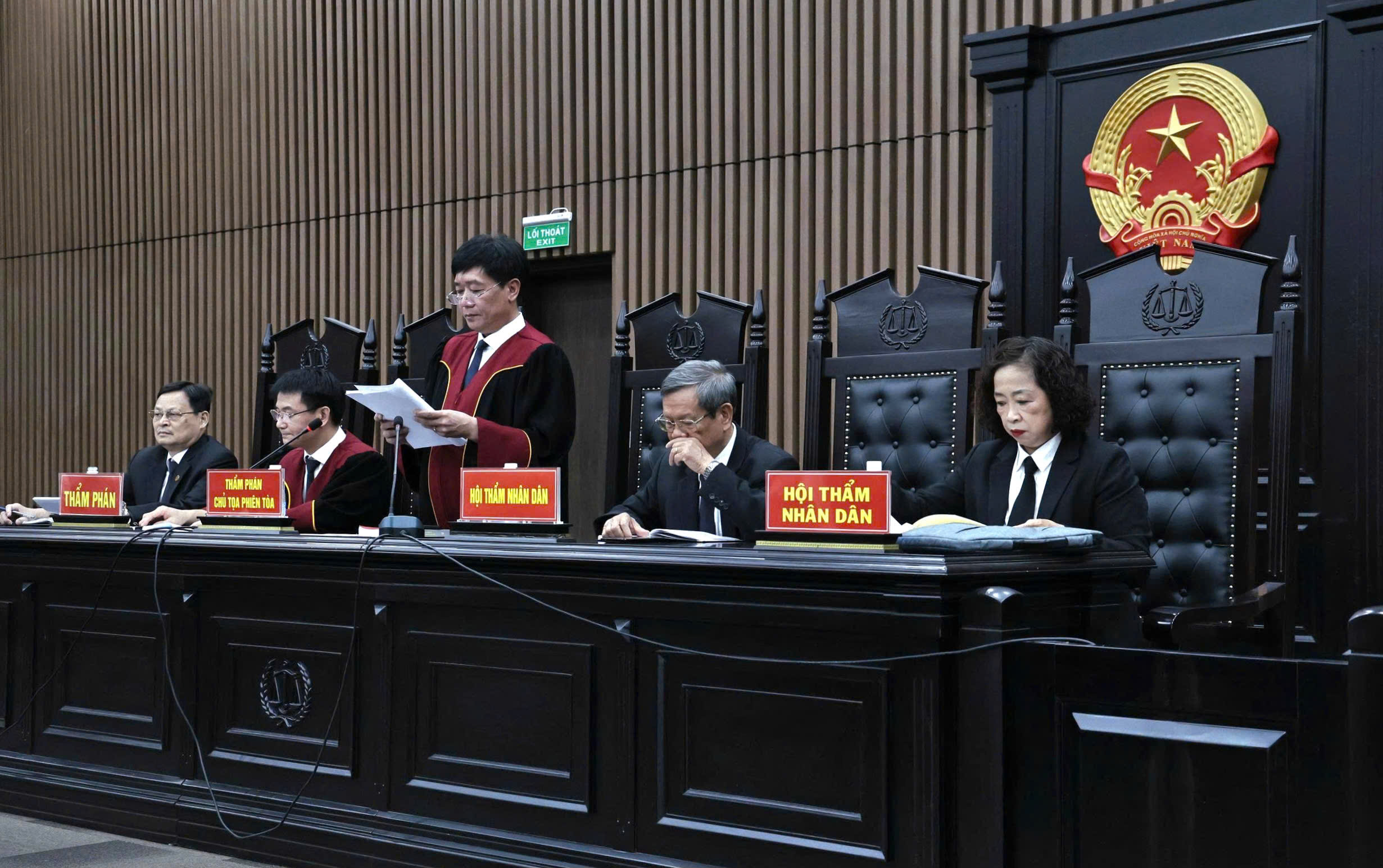 Hội đồng xét xử tuyên án. Ảnh: CTV.