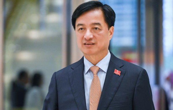 Uỷ viên Bộ Chính trị, Bí thư Trung ương Đảng, Trưởng Ban Tổ chức Trung ương Nguyễn Duy Ngọc.
