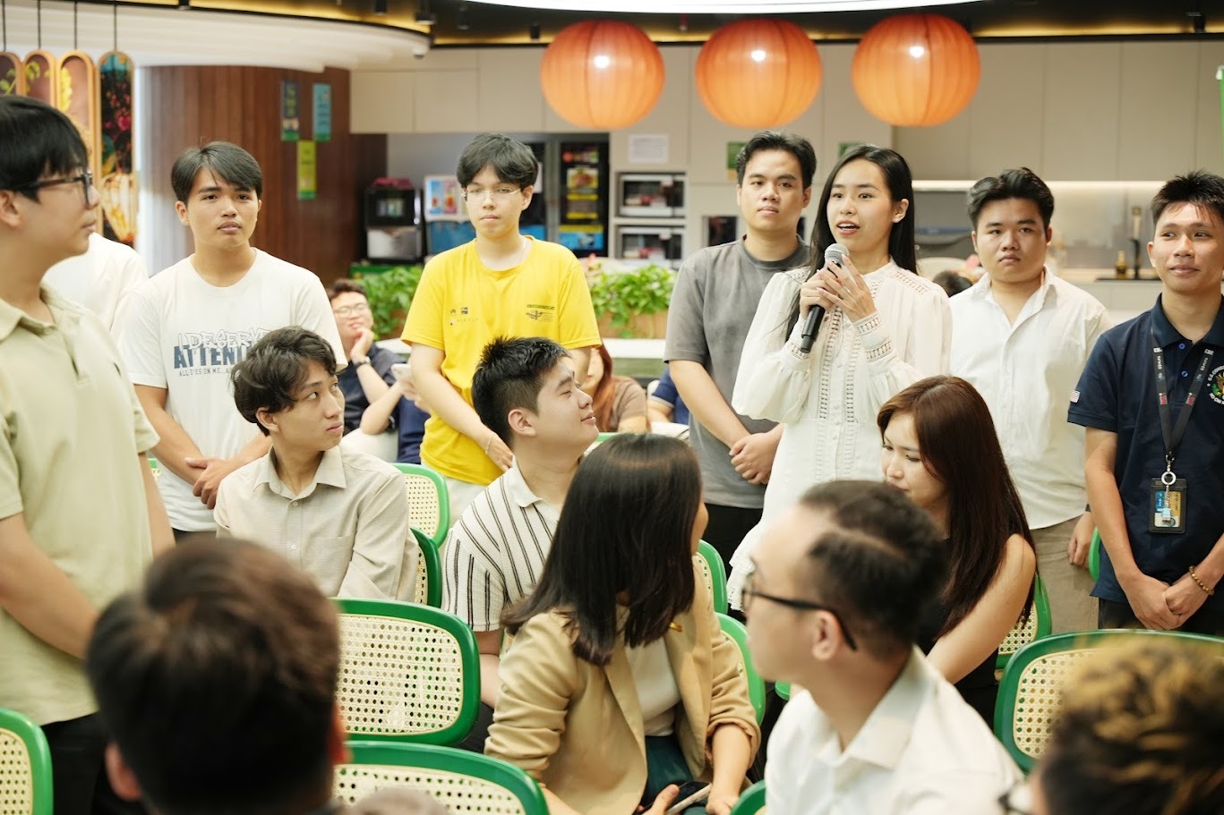 Chương trình hướng tới thanh niên Việt Nam từ 18 đến 24 tuổi, tạo điều kiện để các bạn phát triển những giải pháp số sáng tạo và thiết thực cho các vấn đề đô thị hiện nay