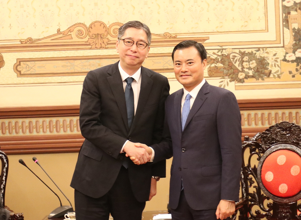 Phó Chủ tịch UBND TP. Hồ Chí Minh Bùi Xuân Cường đã tiếp ông Hayakawa Yuho, Phó Chủ tịch cấp cao Cơ quan Hợp tác Quốc tế Nhật Bản (JICA).