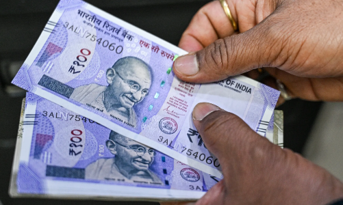 Đằng sau xu hướng mất giá kéo dài của đồng rupee Ấn Độ