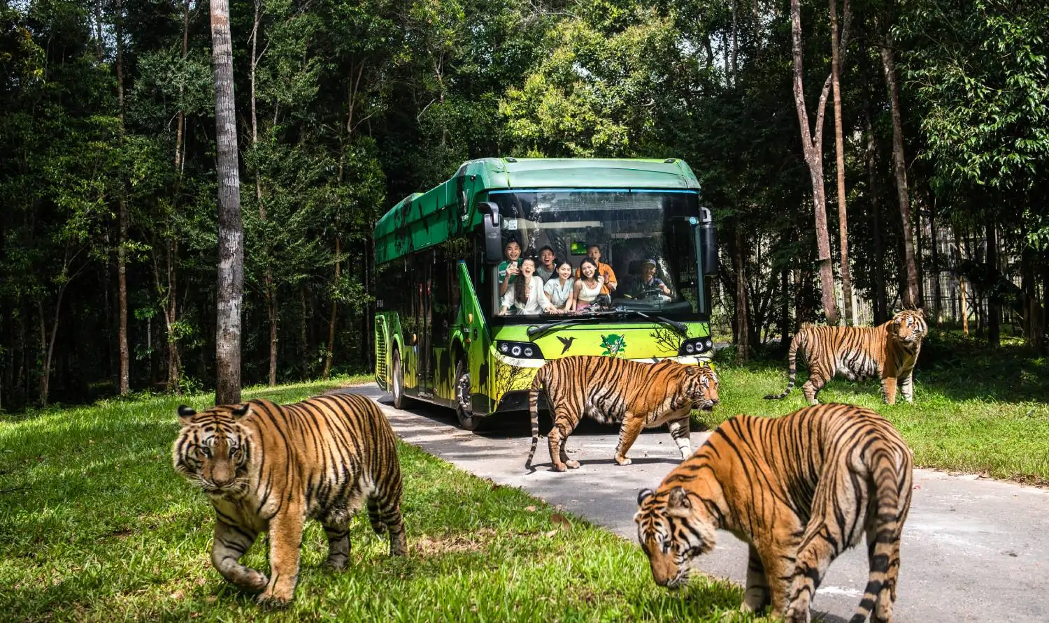 Đi cùng với sự phát triển là yêu cầu ngày càng cao về môi trường du lịch an toàn, văn minh, thân thiện.&nbsp;