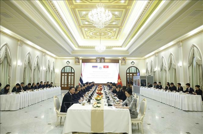 Tổng Bí thư, Chủ tịch nước Tô Lâm và Thủ tướng Thái Lan Anutin Charnvirakul cùng đoàn đại biểu cấp cao hai nước hội đàm chính thức. Ảnh: TTXVN