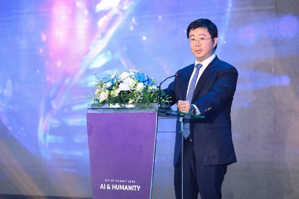Thứ trưởng Bộ Khoa học và Công nghệ Bùi Hoàng Phương phát biểu khai mạc Diễn đàn Công nghệ AI & Chuyển đổi số “GStar 2026 - AI & Nhân loại”, sáng 29/5.