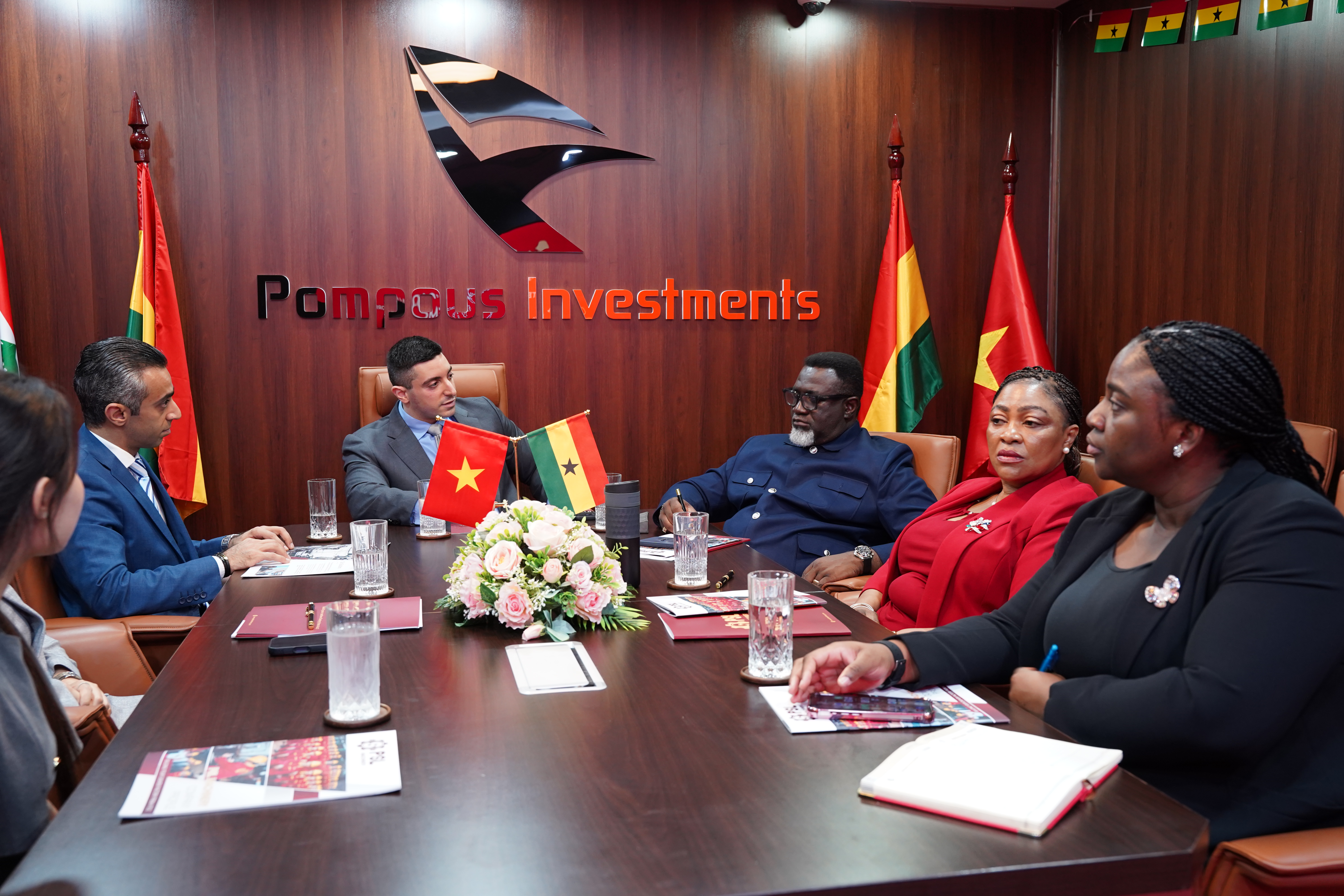 The Ghana Government delegation meets with PSL Machinery’s leadership team during a working session at PSL Machinery’s headquarters in Hanoi