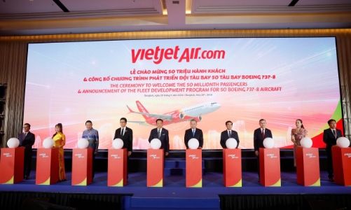 Vietjet chào mừng 50 triệu lượt khách Việt Nam - Thái Lan, phát triển đội bay Boeing thế hệ mới