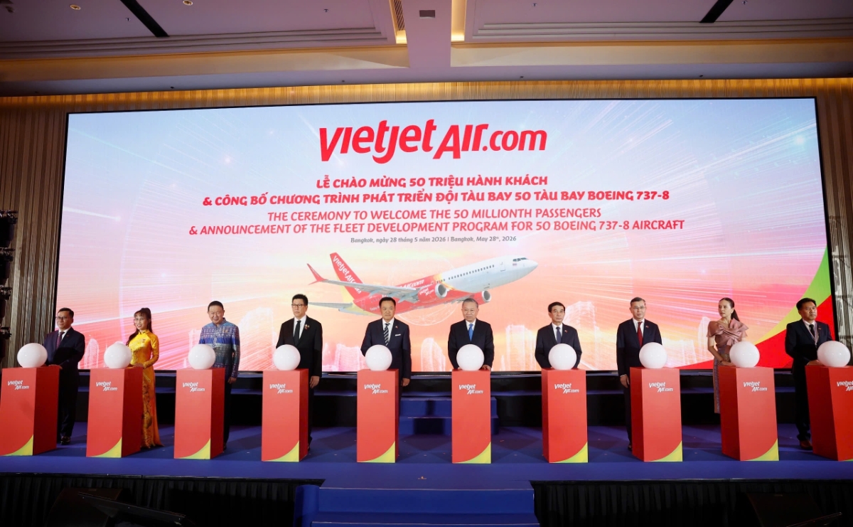 Vietjet chào mừng cột mốc 50 triệu lượt hành khách trên mạng bay Việt Nam – Thái Lan và công bố chương trình phát triển đội tàu bay Boeing 737-8. Ảnh: Vietjet.