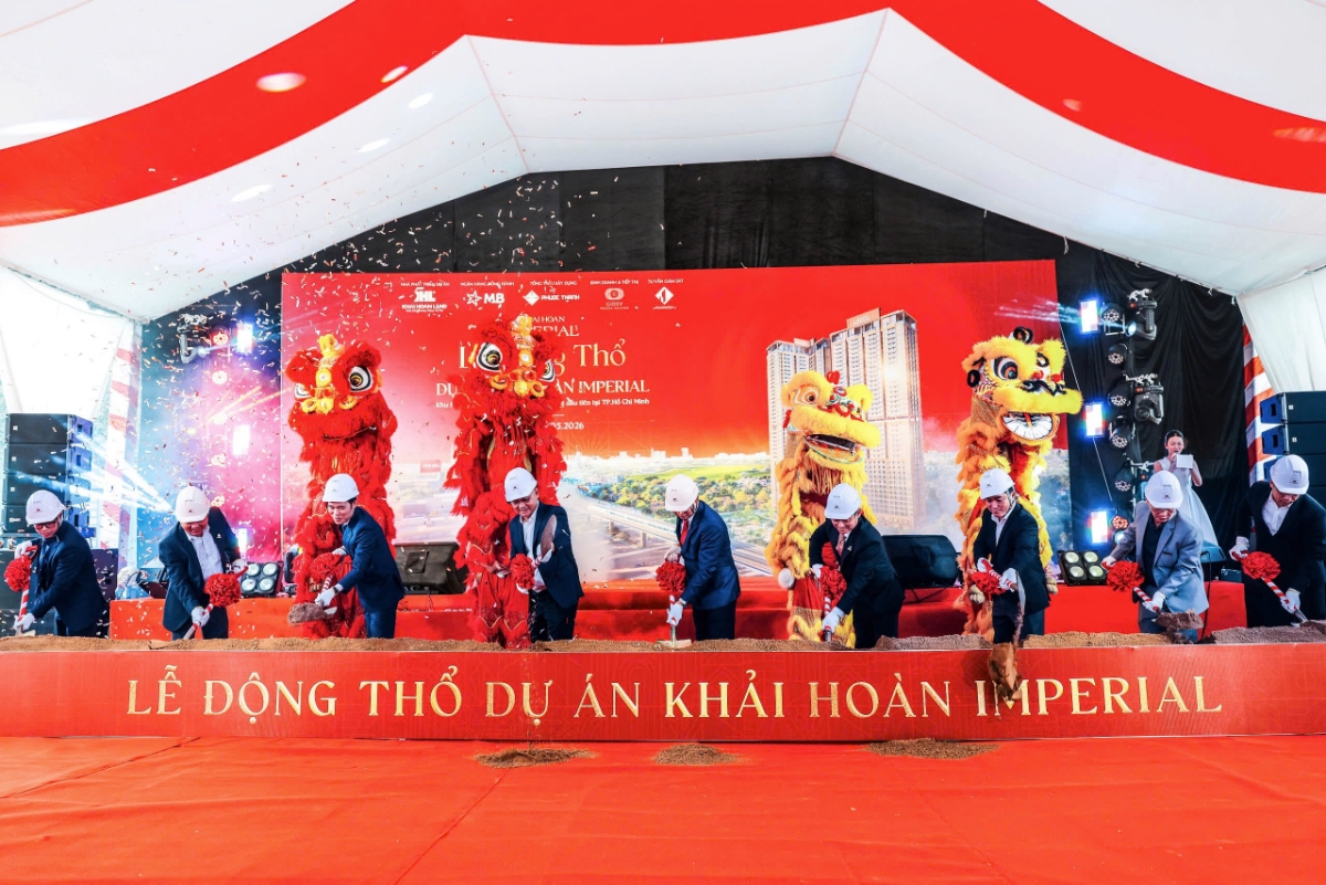 Đại diện Khải Hoàn Land và các đối tác thực hiện nghi thức động thổ. Ảnh: Khải Hoàn Land.