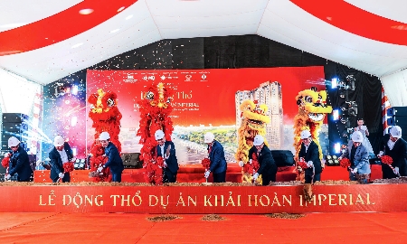 Đại diện Khải Hoàn Land và các đối tác thực hiện nghi thức động thổ. Ảnh: Khải Hoàn Land.
